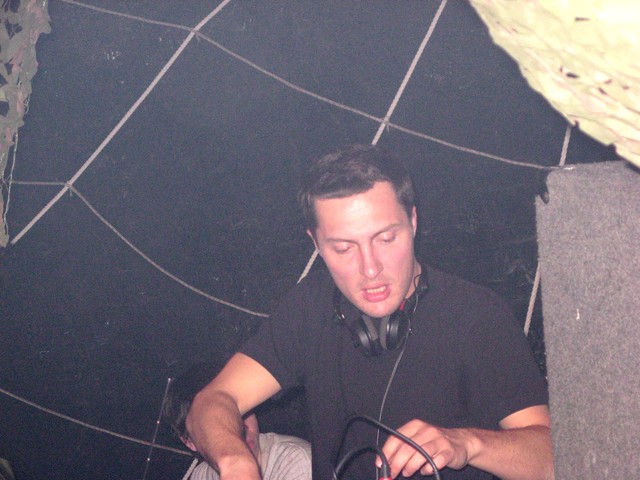     .     "Setka"      DJ Kolya