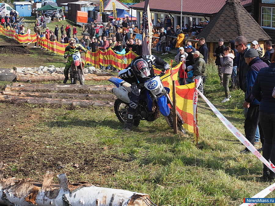     -.  Light Enduro Racing 2020     150     