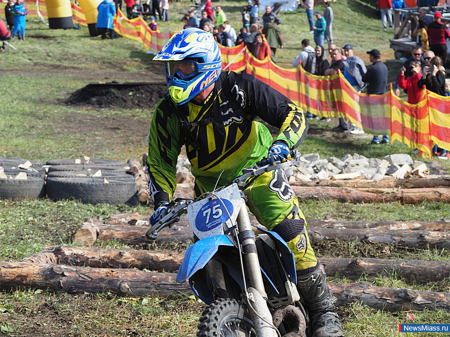     -.  Light Enduro Racing 2020     150     