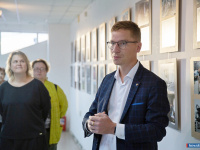 В Миассе открылась выставка Александра Мизурова