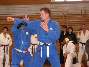 �������� �������� ���� � �����-����������