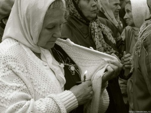 ����� ����