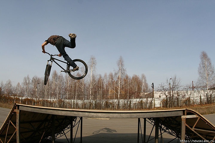 , , .     bmx-    