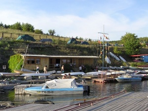 ���-���� "����"