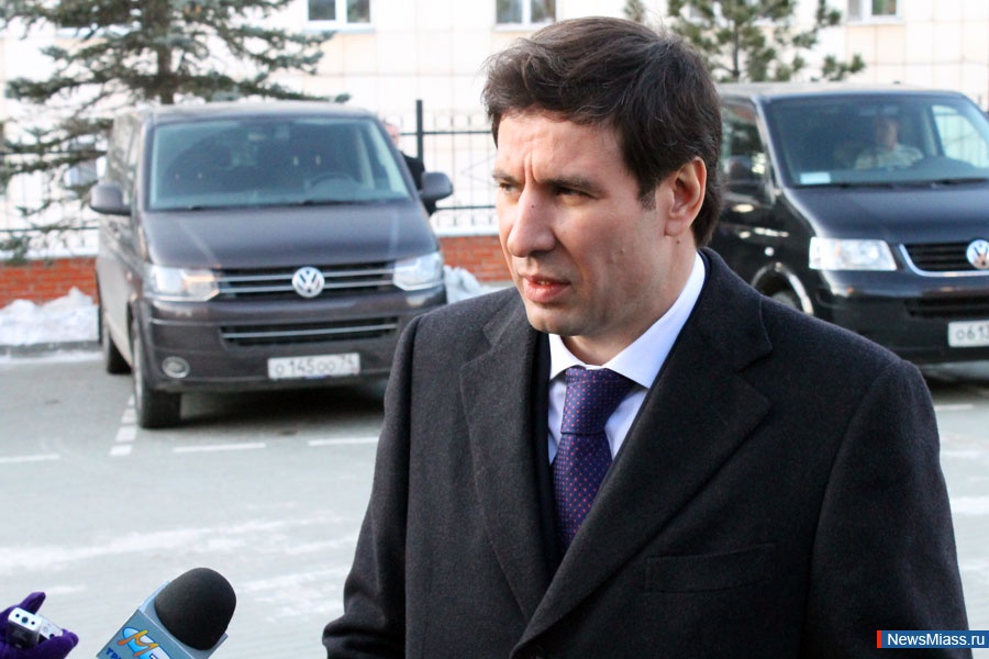 "   ".       : "      "