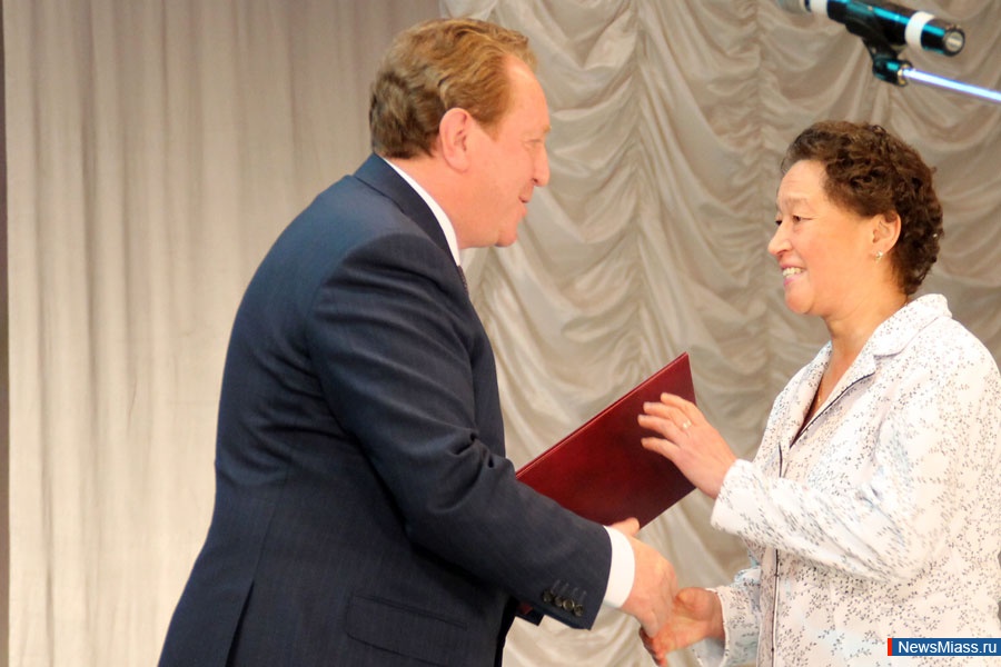     .       -  ,  70-   ""