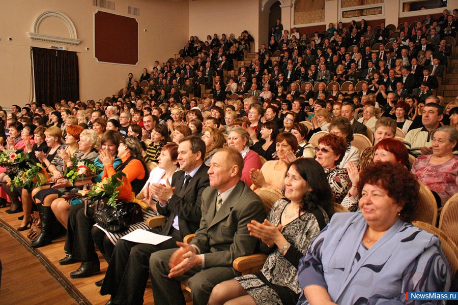     .       -  ,  70-   ""