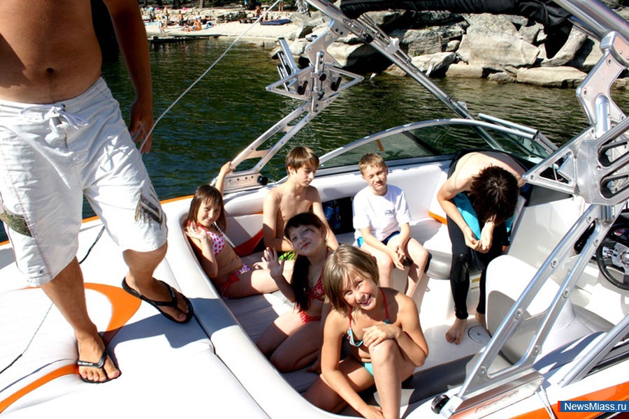    .    "Green-White"   "" -     