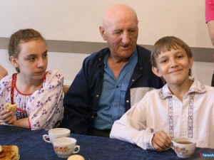 "�������" - 10 ���