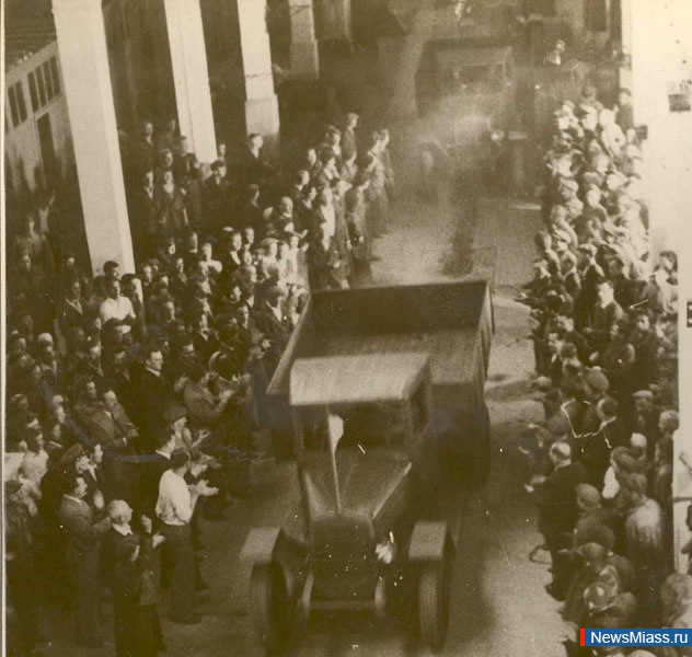   - 68 !.       8  1944 