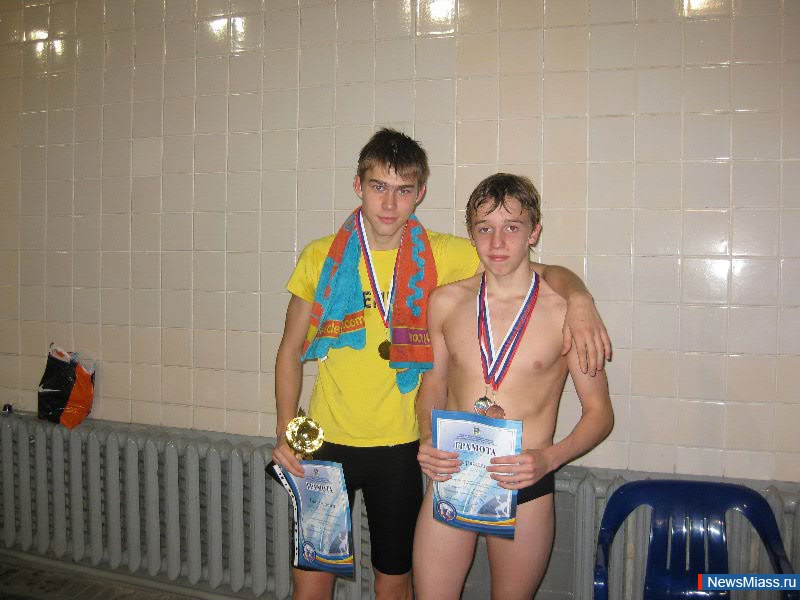    .     4  ,   ,    ""