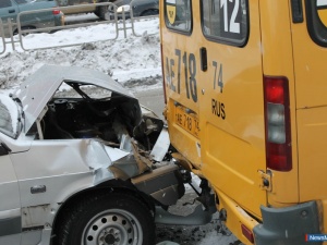 ���� � ���