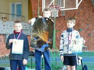 "�� ���������� �����..."