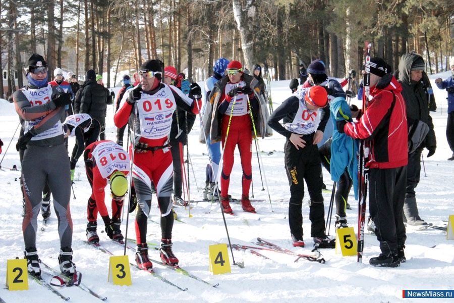 команда а лыжный клуб. магнитогорский лыжный клуб. лыжные гонки наседкина. горнолыжный клуб миит. миасс лыжная база тельмана.