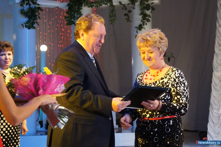 ���� ���������� ������ ��� ������. ������ �������� �������������� ������ "����" ���������� �� ������������� ������ � �� "��������������������"