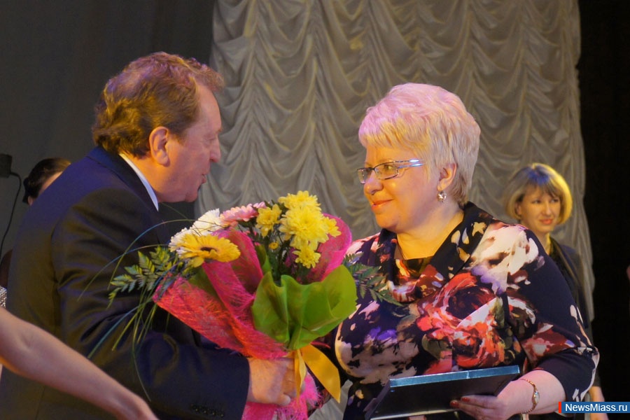 ���� ���������� ������ ��� ������. ������ �������� �������������� ������ "����" ���������� �� ������������� ������ � �� "��������������������"