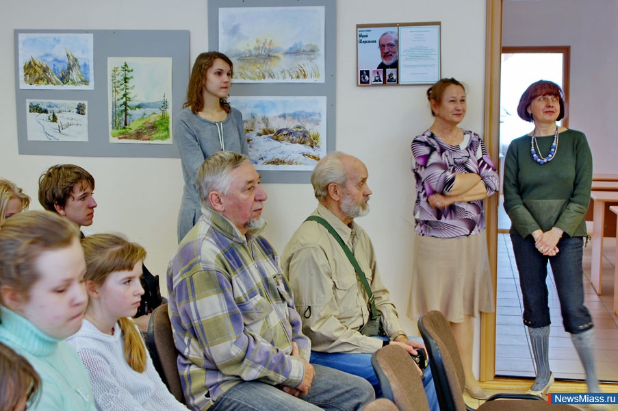  -   .      4        ,   