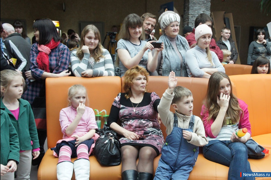  ""  " ".   ""          3D " "