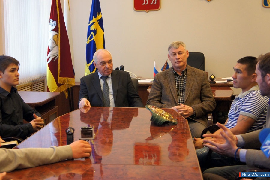    -  .        (-)    (),     