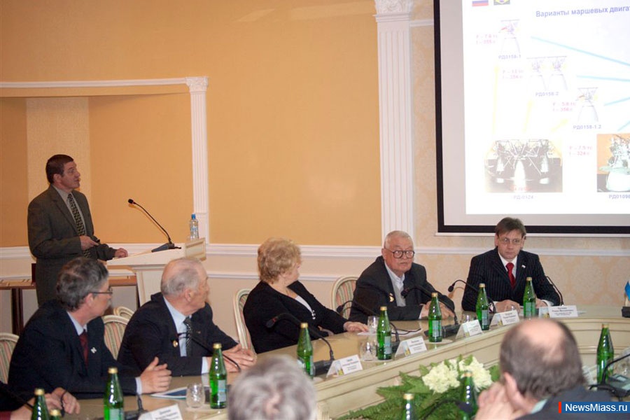  ""  "".  " ",     ,   " "