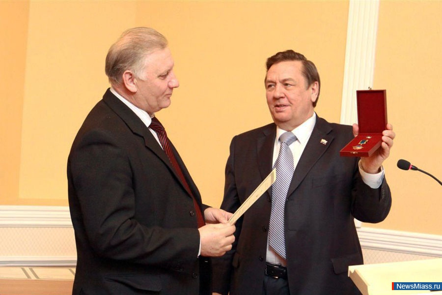  ""  "".  " ",     ,   " "