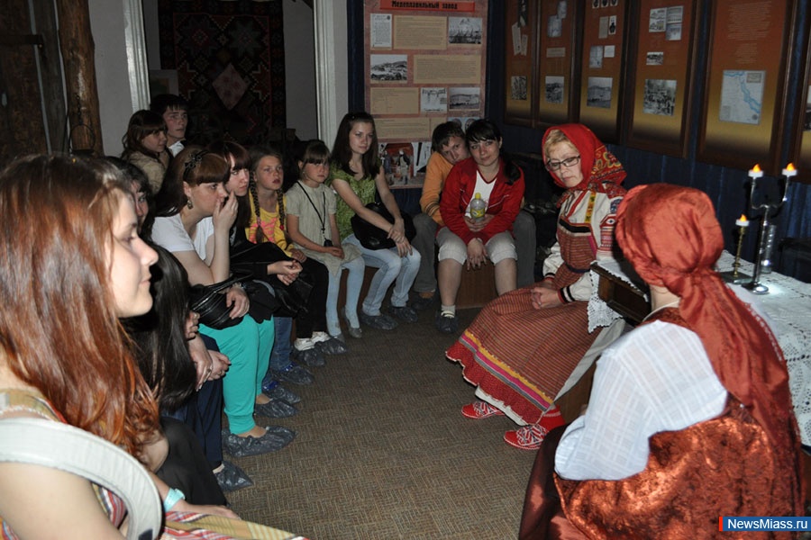 "  -2013": !.    18  19           