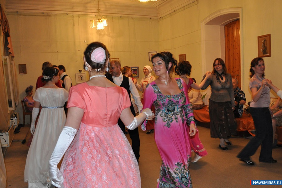 "  -2013": !.    18  19           