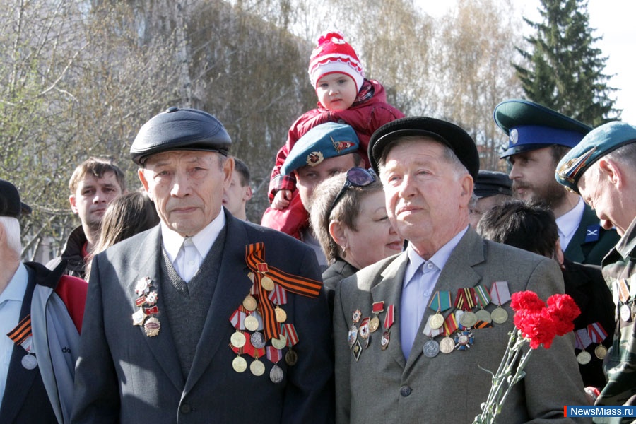    !.  ,                 68-  