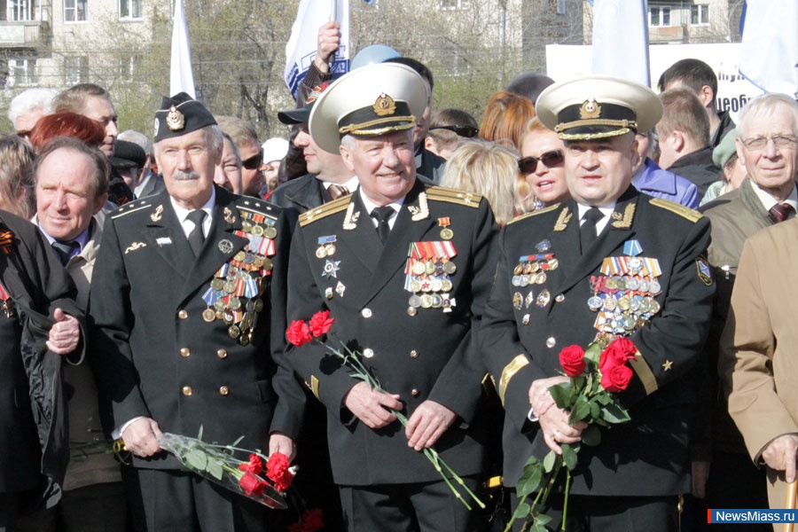    !.  ,                 68-  