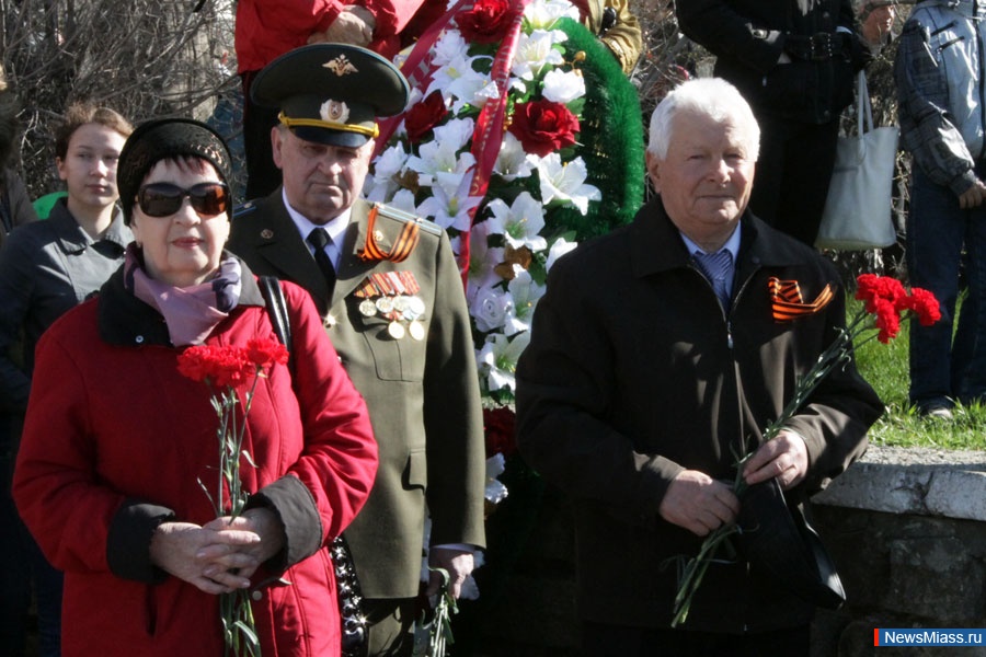    !.  ,                 68-  