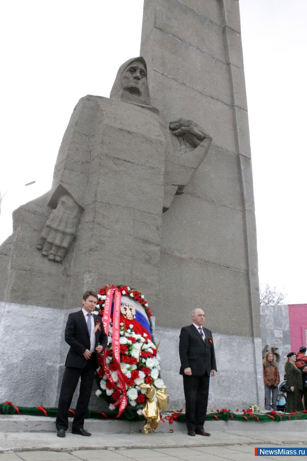    !.  ,                 68-  