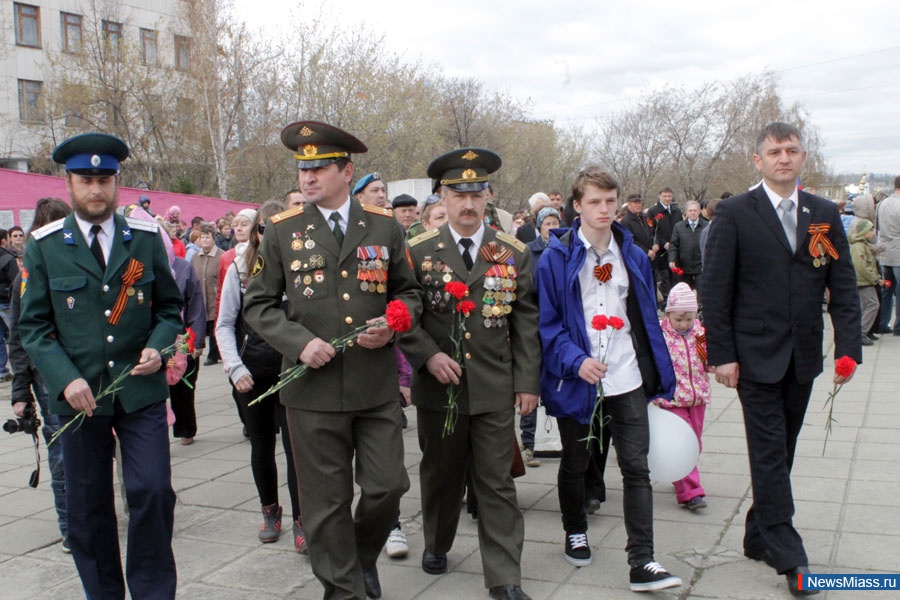    !.  ,                 68-  