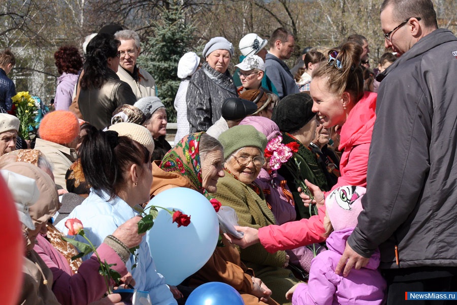    !.  ,                 68-  