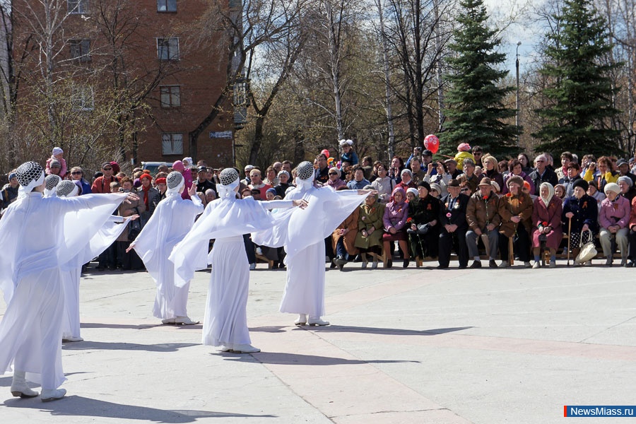    !.  ,                 68-  