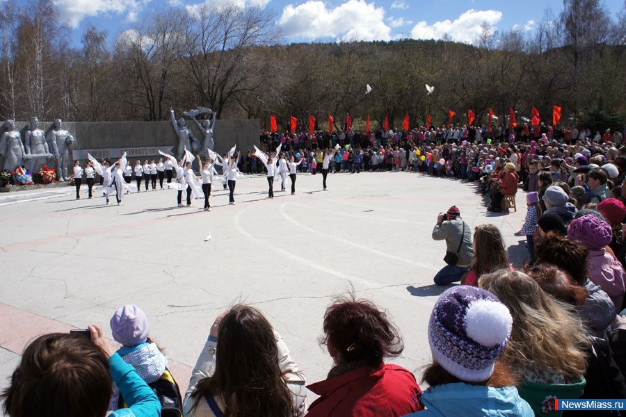    !.  ,                 68-  