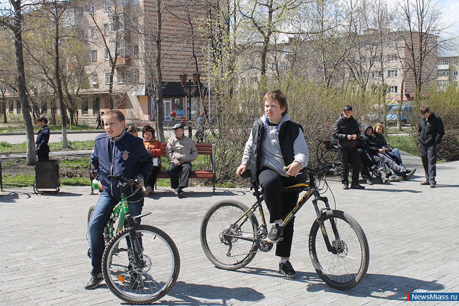     .  76  9          " "