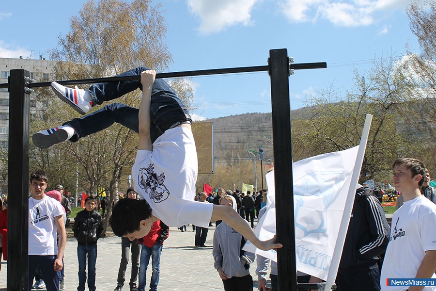     .  76  9          " "