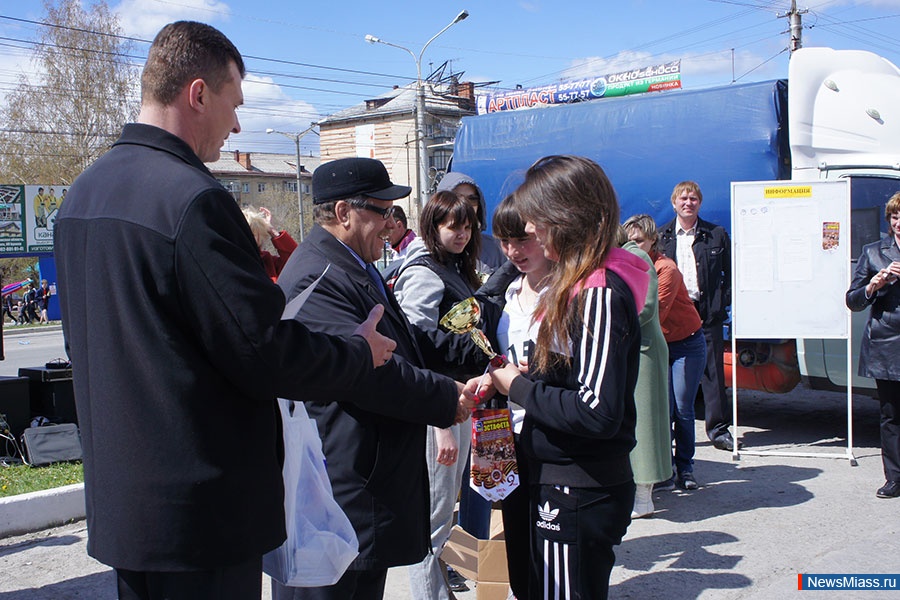     .  76  9          " "