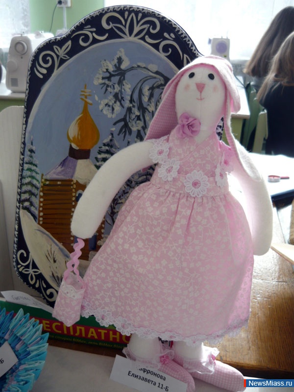   -   .    4     ,     ,  