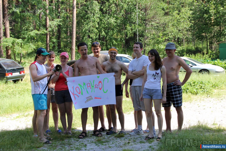 ! ! !. C       ,     " "    