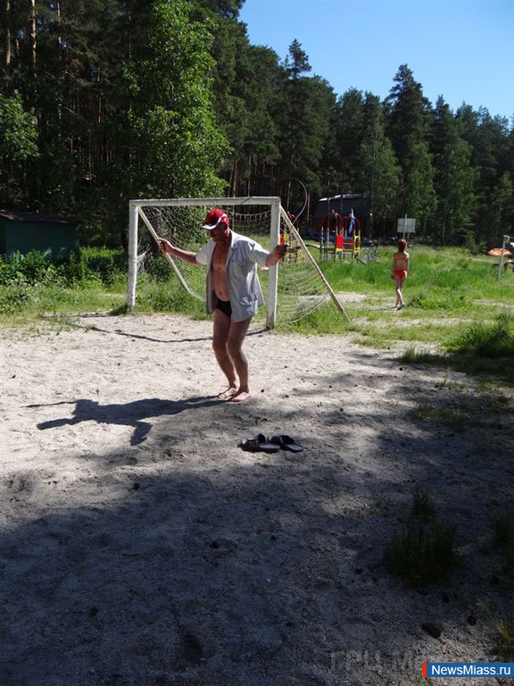 ! ! !. C       ,     " "    