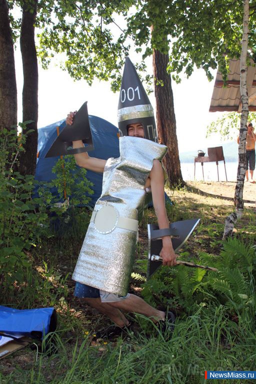 ! ! !. C       ,     " "    