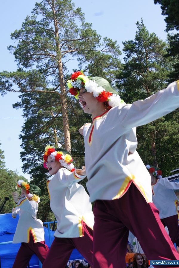    "".    8  -     "" -    