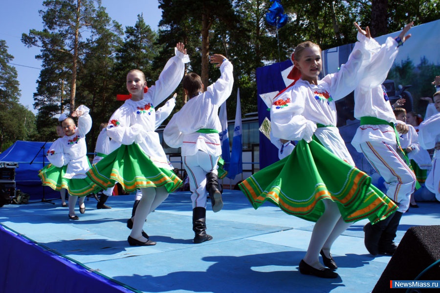    "".    8  -     "" -    