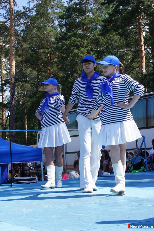    "".    8  -     "" -    