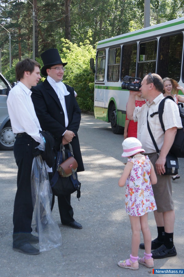    "".    8  -     "" -    