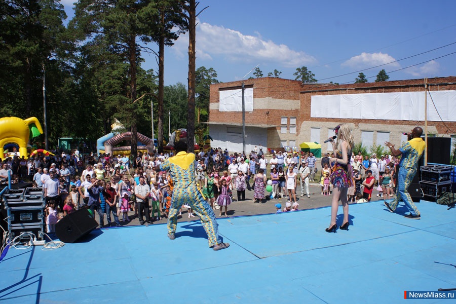    "".    8  -     "" -    