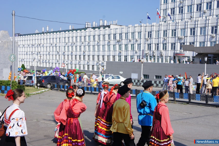    "".    8  -     "" -    