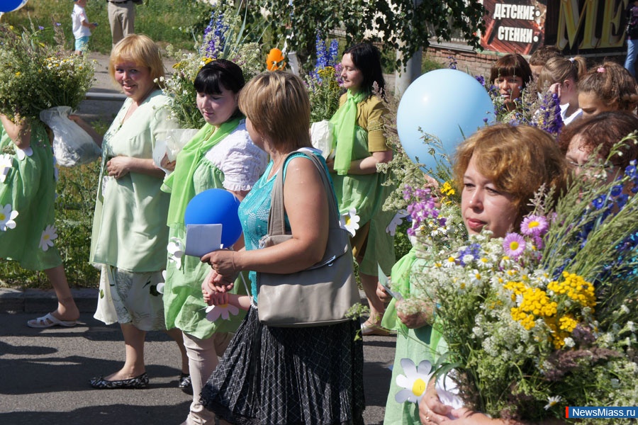    "".    8  -     "" -    