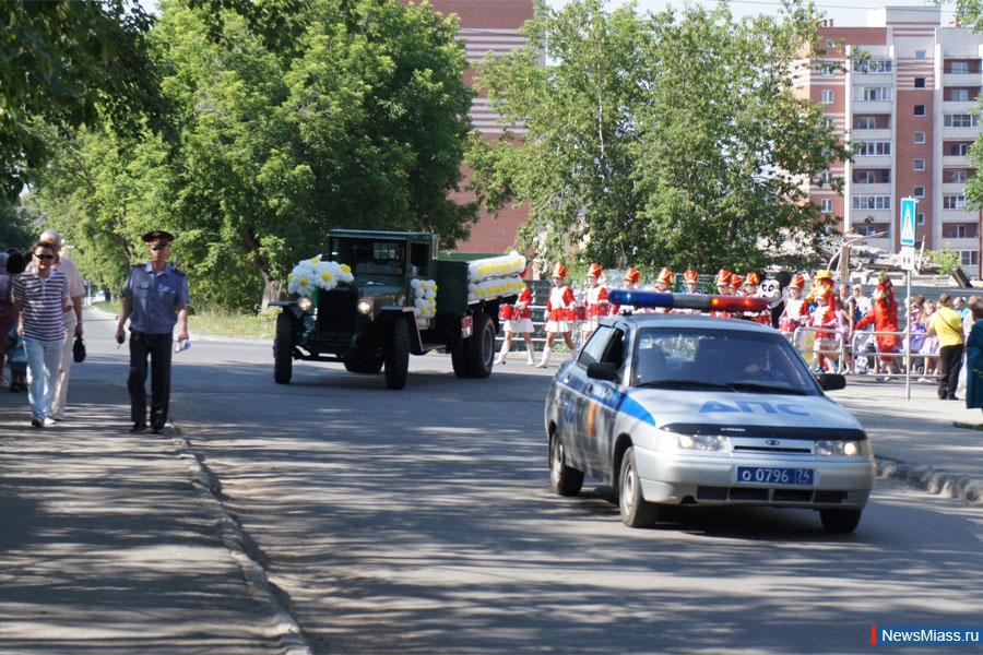    "".    8  -     "" -    